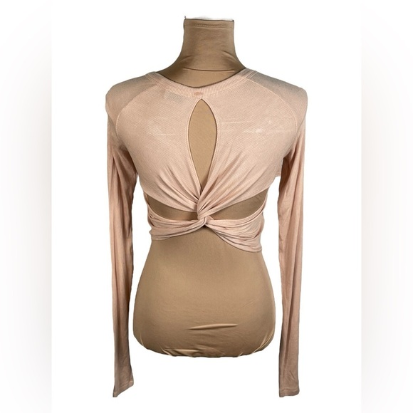 Alix NYC Shirt Coles Crop Top Medium Long Sleeve Cream Ribbed Twist Back - Picture 3 of 7